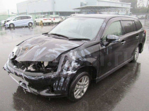 Toyota Corolla Fielder 2013 год Toyota Corolla Fielder 2013 год